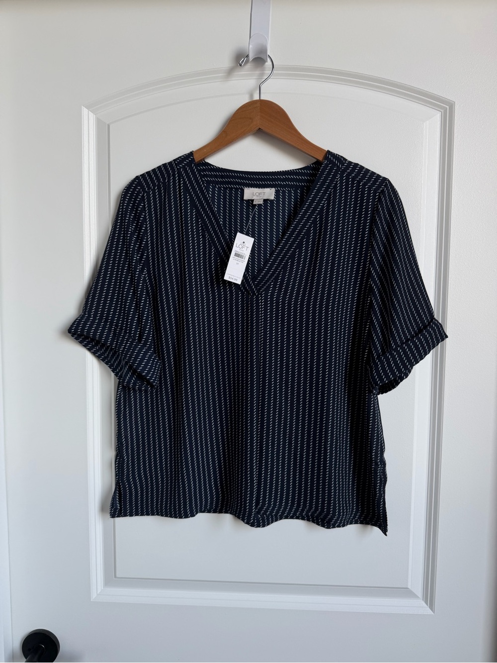 LOFT Outlet Navy and White V-Neck Short Sleeve Blouse